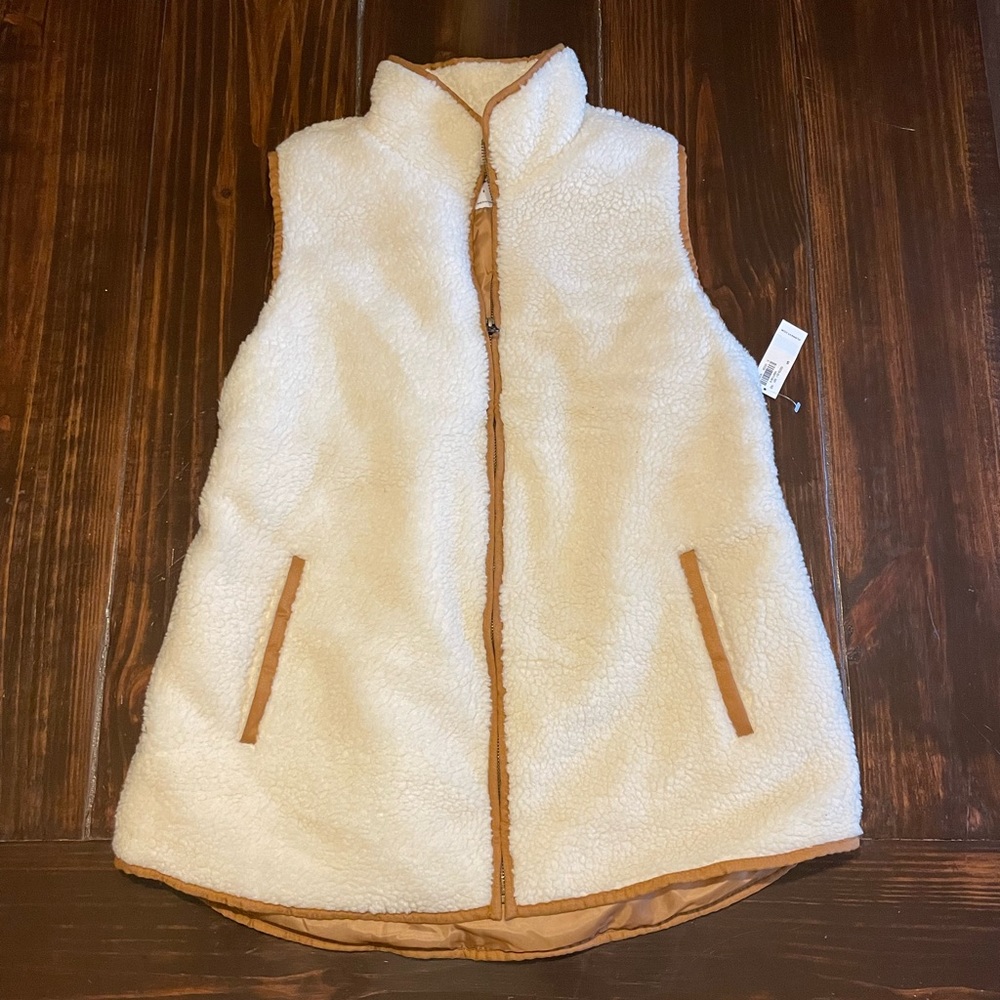 Old Navy sherpa maternity vest